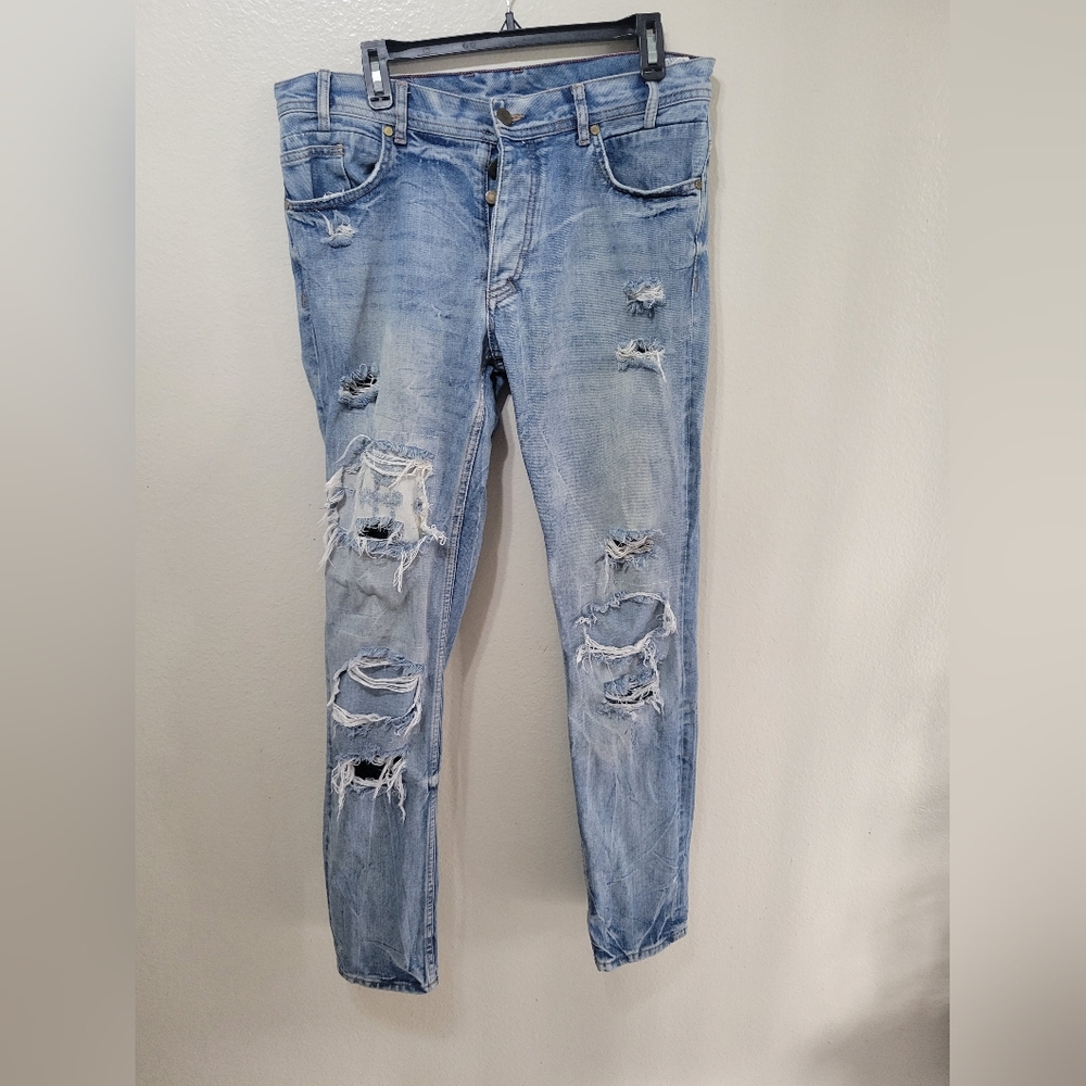 The ZARA MAN DENIM Distressed Light Blue Men's Jeans Size 32